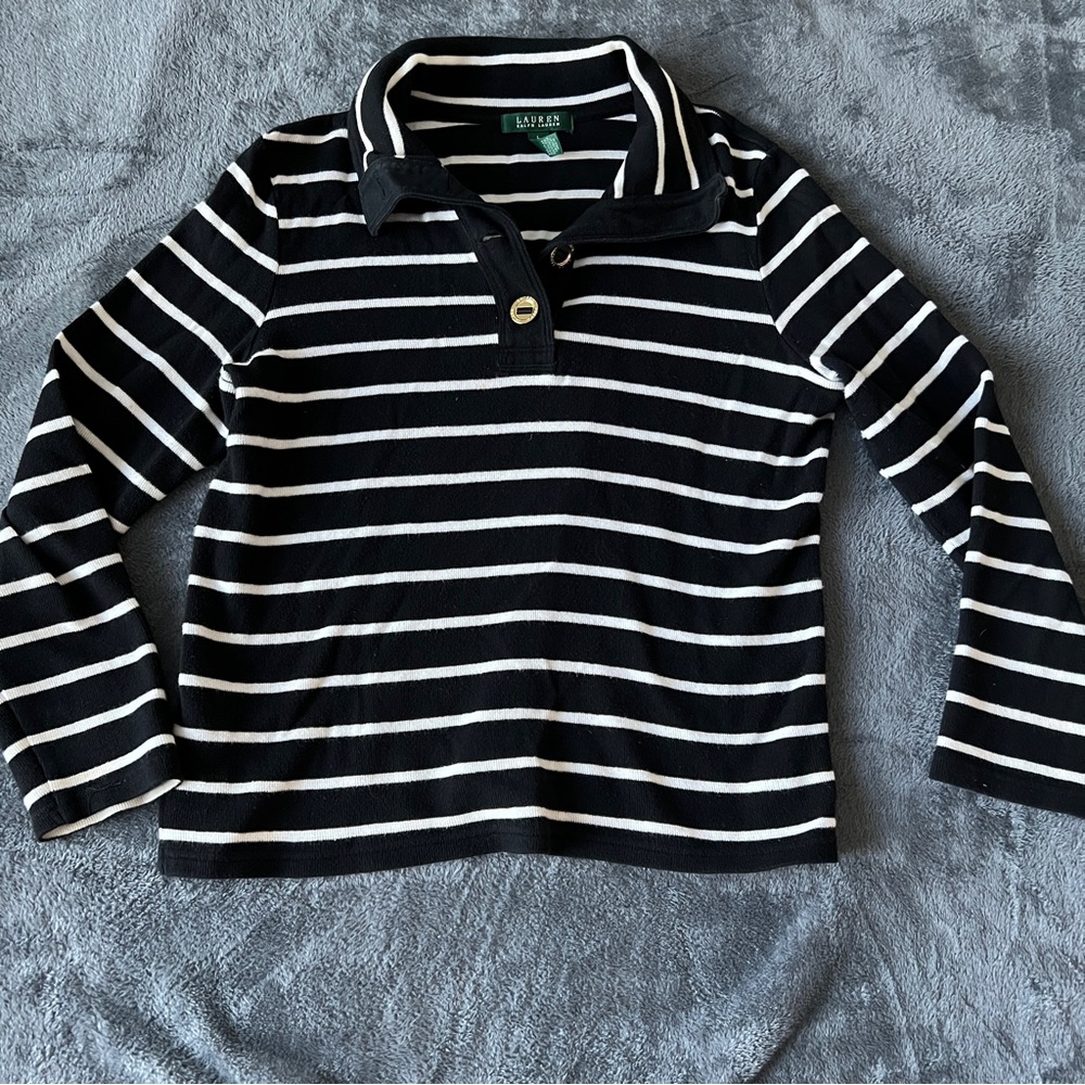 ✨Ralph Lauren Navy and White Sweater